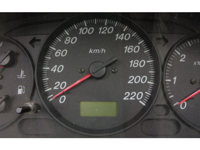 Přístrojová deska Mazda Premacy 2000 WHCB16C, WHCB16C