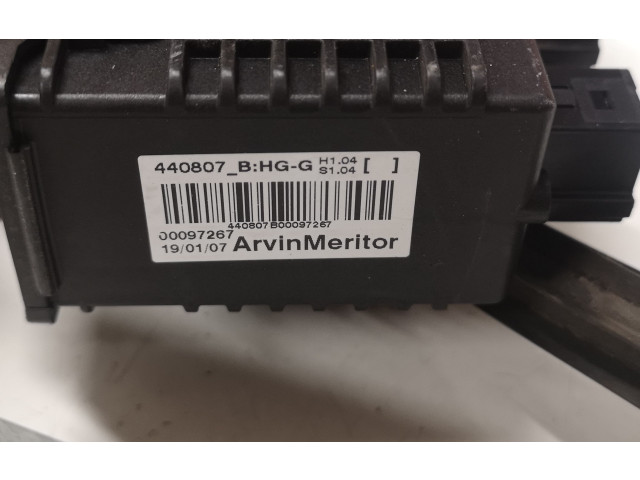 Передний комплект электрического механизма для подъема окна