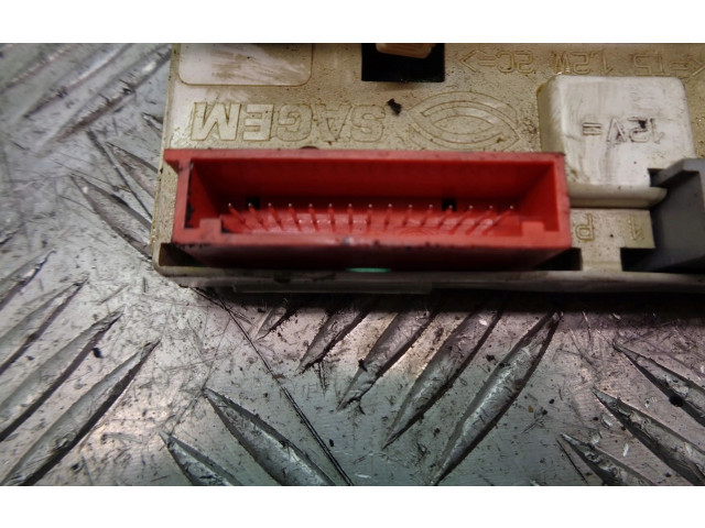 Блок управления спидометра 8200028364   Renault Clio II