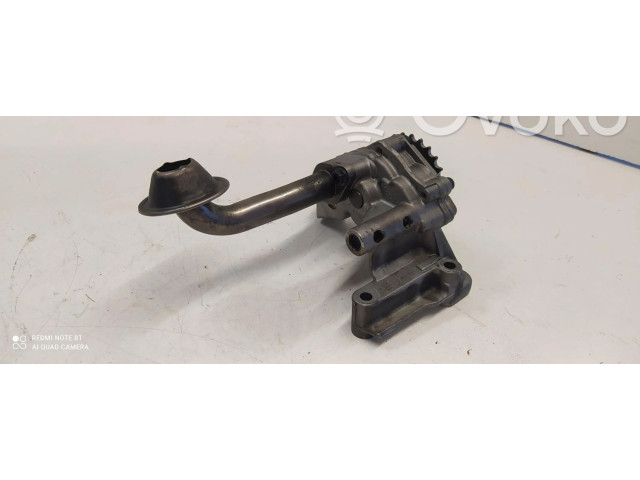 Масляный насос   038115105C  Skoda Octavia Mk2 (1Z) 