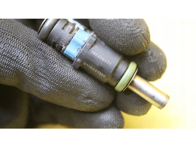 Vstřikovač 06E906031 Audi A8 S8 D4 4H