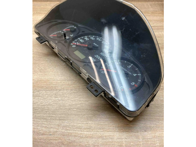 Přístrojová deska Mazda Premacy 2000 CB16C