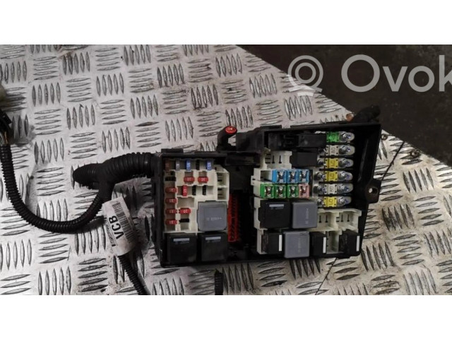 Pojistková skříňka 3m5t14a142ab Ford Focus 2009