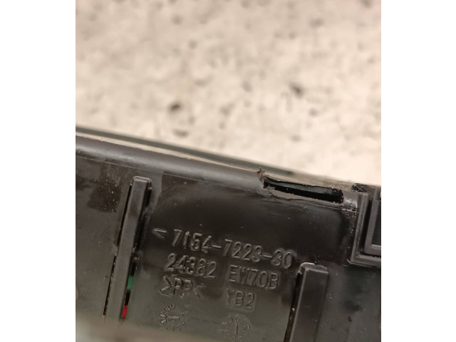   Pojistková skříňka 7154722330, 24382   Nissan Pulsar 2016