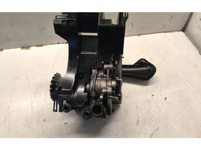 Масляный насос   8200345757  Renault Trafic III (X82) 