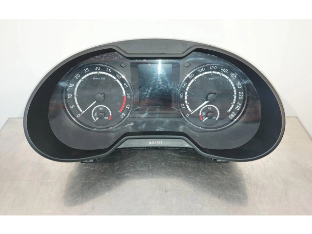 Панель приборов 5E0920757 Skoda Octavia Mk3 (5E)