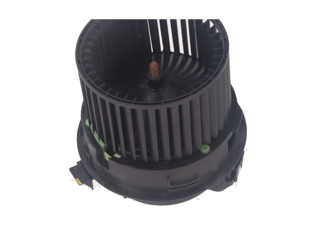 Вентилятор печки    272104185R   Dacia Duster