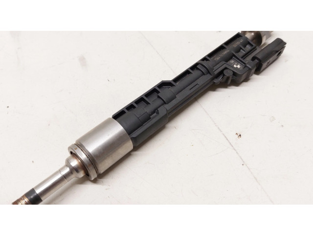 Vstřikovač 0261500533, 13647639994 BMW 7 F01 F02 F03 F04 pro benzínový motor 4.4
