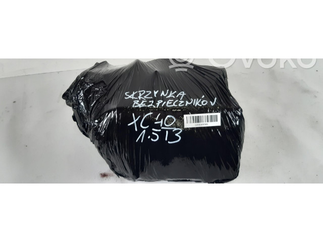 Блок предохранителей acm764 Volvo XC40