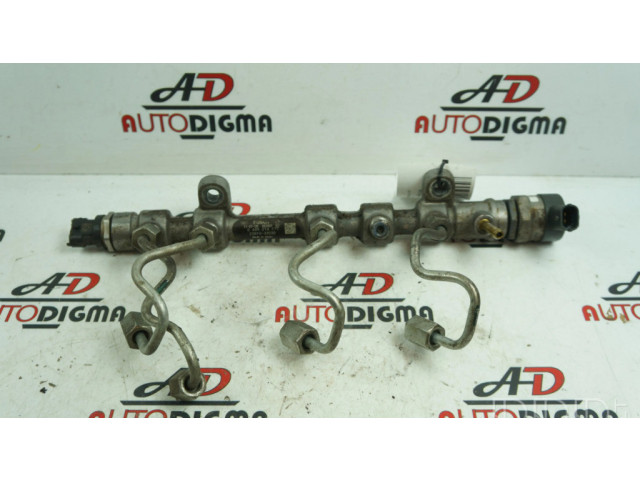 Vstřikovací lišta 2381033030 Subaru Trezia pro naftový motor 1.4