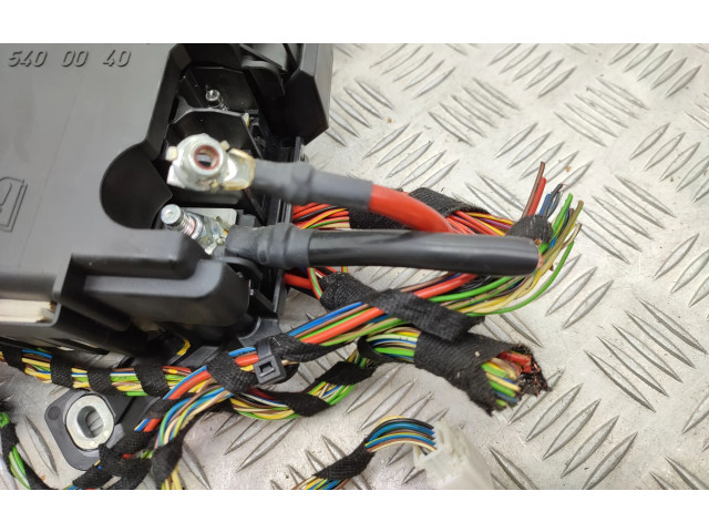 Блок предохранителей A2465400040   Mercedes-Benz A W176    