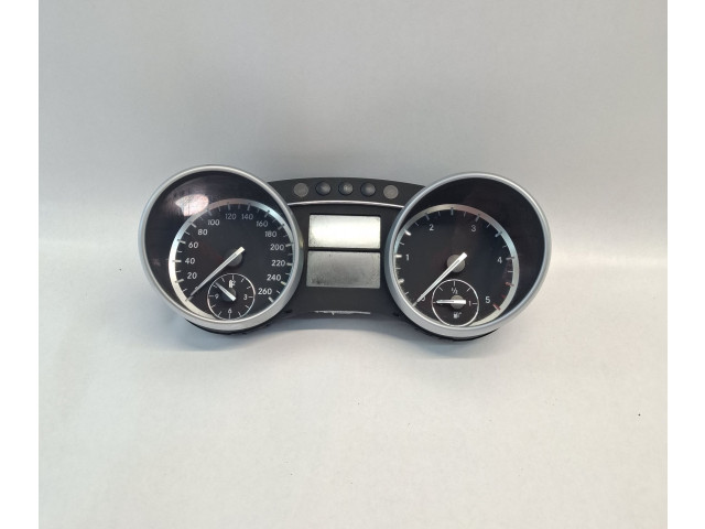 Панель приборов A2519006000 Mercedes-Benz R W251