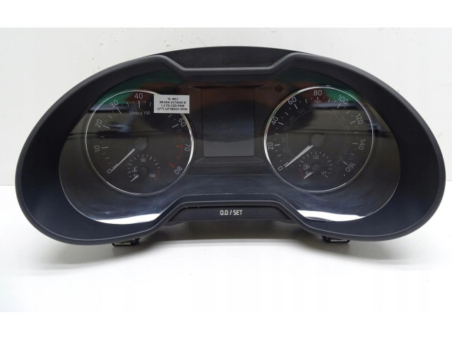 Панель приборов 5E0920980C Skoda Octavia Mk3 (5E)