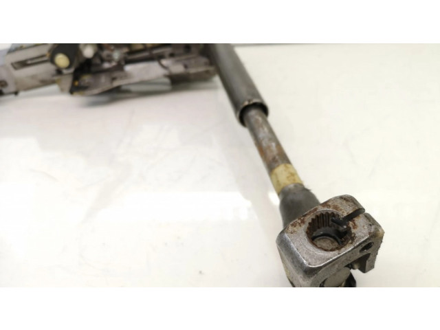 Крестовидная связь оси рулевого колеса