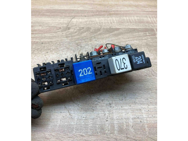 Блок предохранителей  8L0941822A, 431951253H   Audi A3 S3 8L    