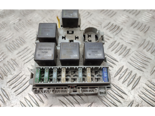 Pojistková skříňka 8690698 Volvo XC70 2007