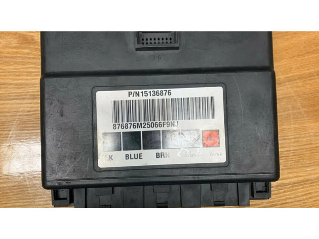 Блок комфорта 15136876 GMC Sierra 1000