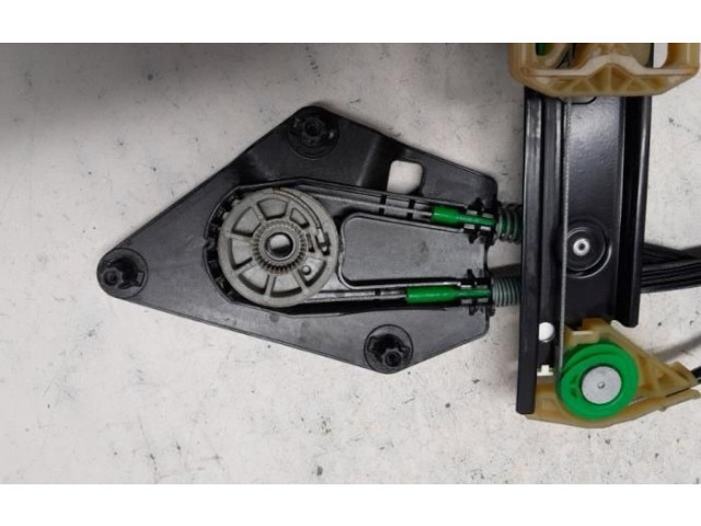 Зеркало электрическое Audi A1 2010 - 2018 года