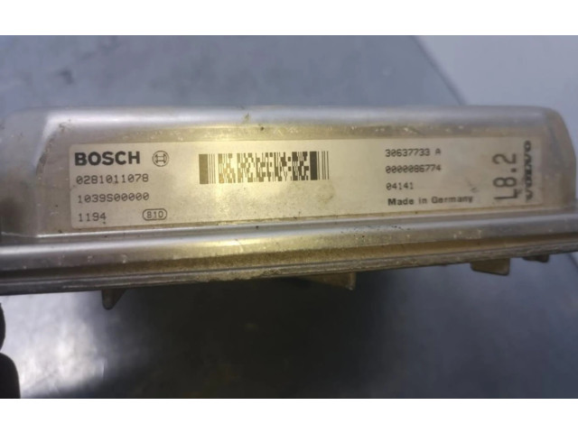 Блок управления двигателя 30637733   Volvo XC90