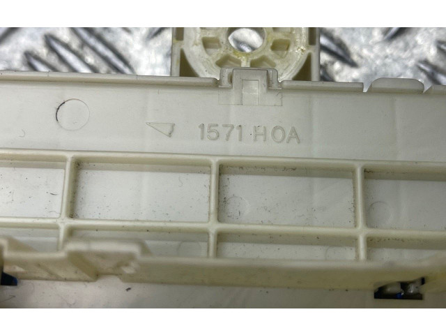 Блок предохранителей 1791H0A1, 1571H0A Mitsubishi Colt