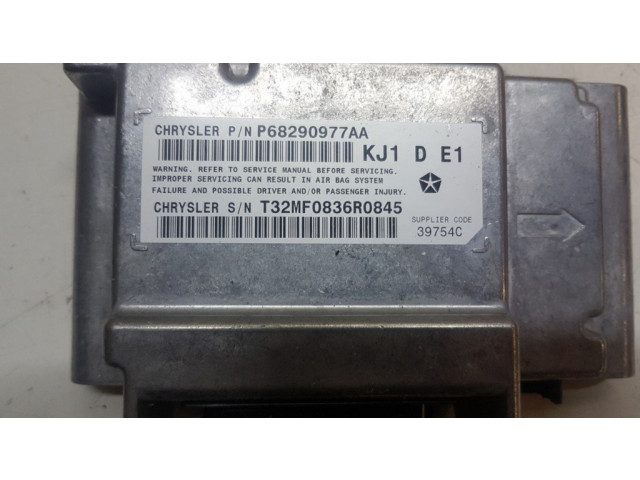 Блок подушек безопасности P68290977AA   Jeep Cherokee