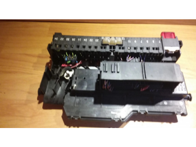 Pojistková skříňka 8364540 BMW 3 E36 1998