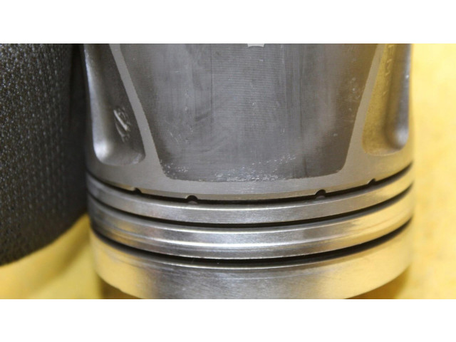 Píst Mercedes-Benz A W169