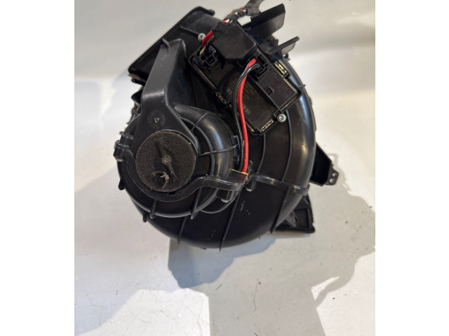 Pojistková skříňka Вентилятор печки 9248171, 11611611 BMW 5 F10 F11 2011