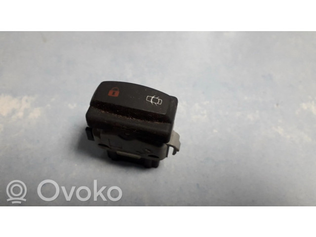 Включатель центрального замка