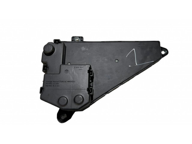 Pojistková skříňka 6906603 BMW 5 E60 E61 2005