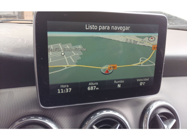 Přístrojová deska Mercedes-Benz GLA W156 2016 2469002321