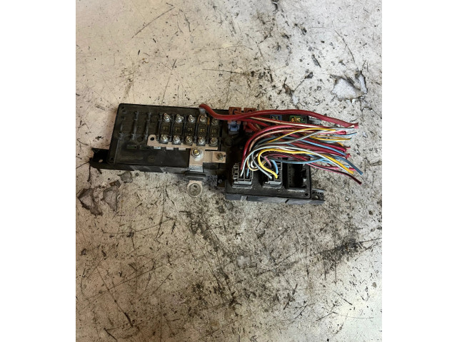 Блок предохранителей 8678449, 518828017   Volvo XC90    