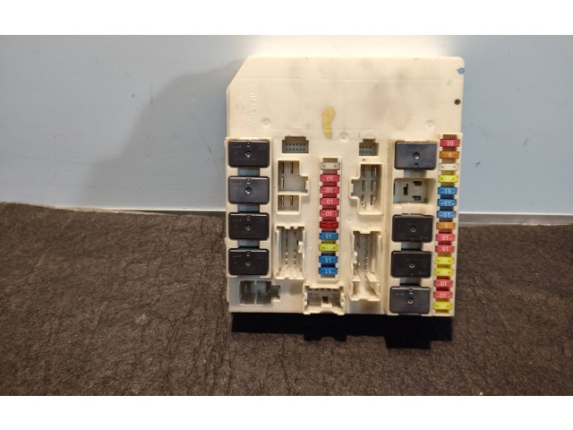 Блок предохранителей 1064, 233293C Renault Clio III