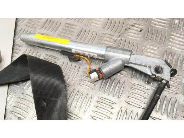 Передний ремень безопасности