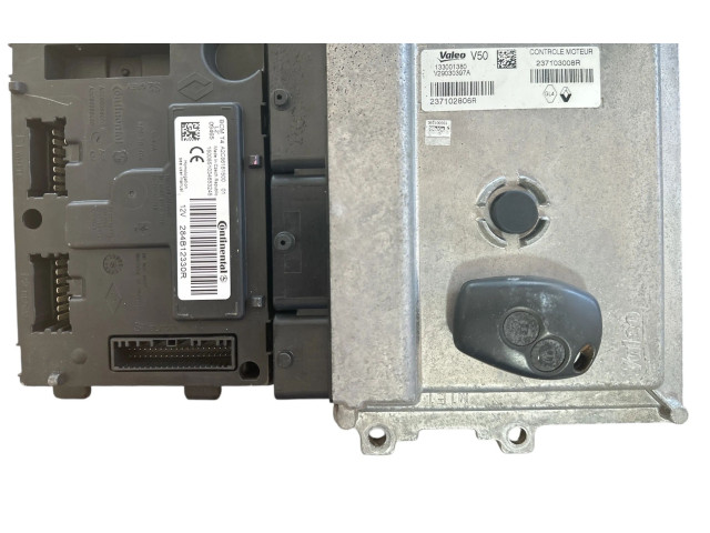 Řídící jednotka 237102806R, V29030397A Renault Sandero II 2013