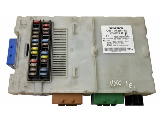 Блок предохранителей BG9T14C256HA, 31343678AA   Volvo XC70    