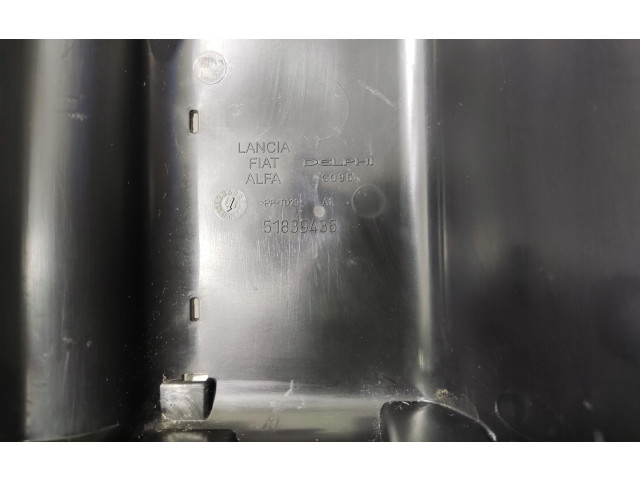 Блок предохранителей  51839436   Opel Combo D    