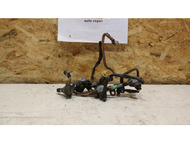 Форсунка 17522AA572, 17523AA452    Subaru Forester SF   