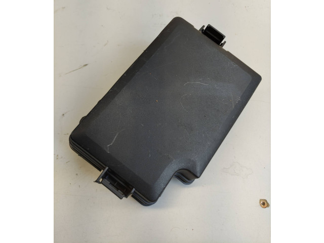 Блок предохранителей  91956J7100   KIA Ceed    