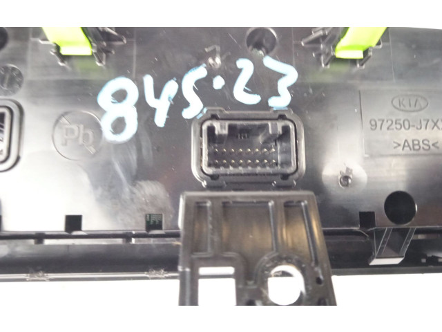 Přístrojová deska  KIA Ceed 2018 97250J7200  