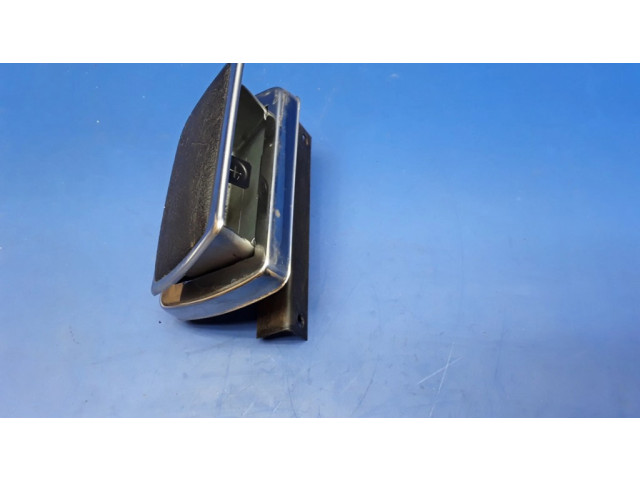 Задняя пепельница