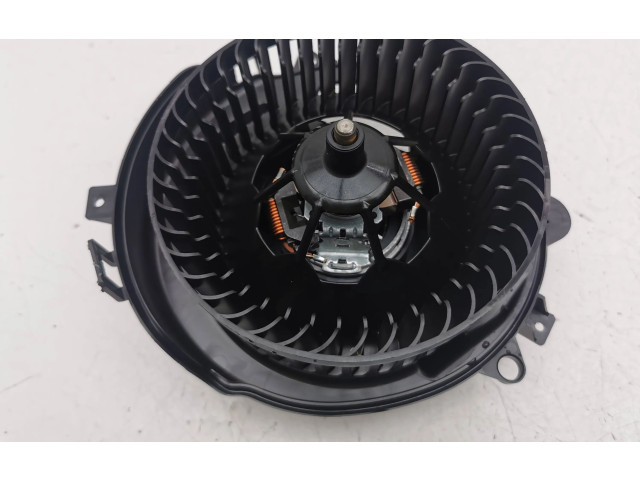 Вентилятор печки    5Q2819021C   Audi A3 8Y