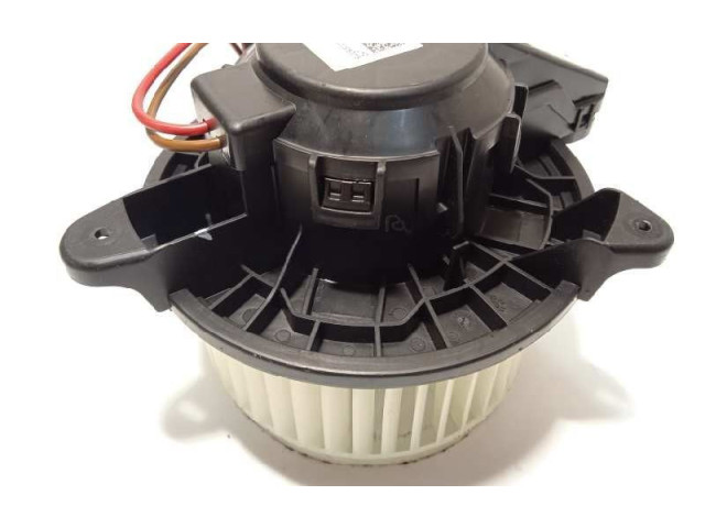 Вентилятор печки 8888773985 Lynk & co 01