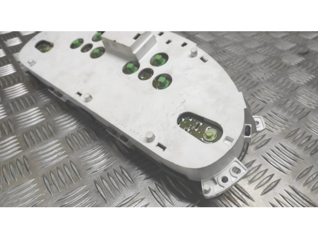 Přístrojová deska Dodge Caravan 2003 748AD