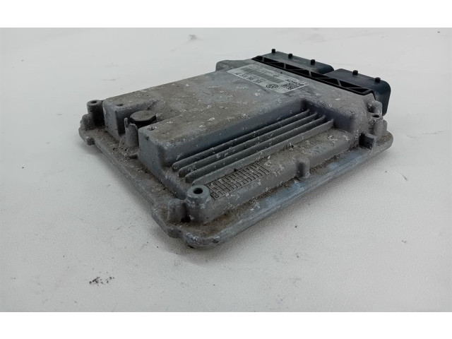 Řídící jednotka 03G906016DM Volkswagen Caddy 2005