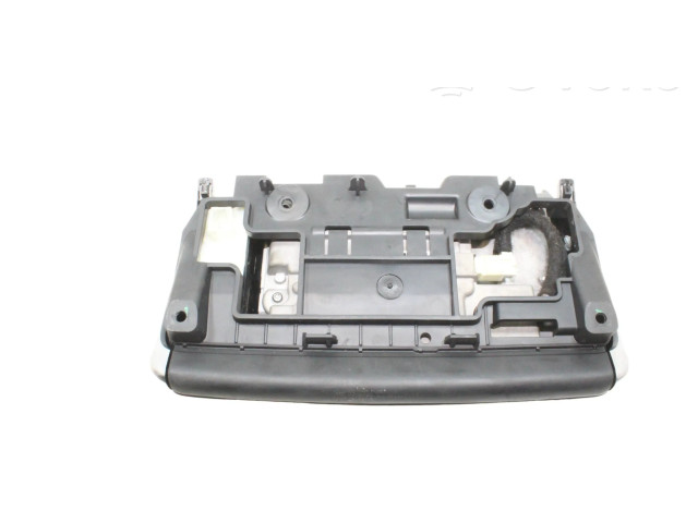 Дисплей       Peugeot 2008 I