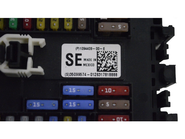 Pojistková skříňka 109440900E Tela Model S 2016