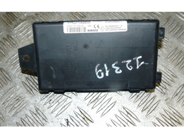 Блок управления U180126002E, 8201068825   Dacia Duster