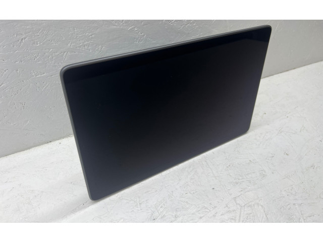 Дисплей    108954302J, 151677900C   Tesla Model 3