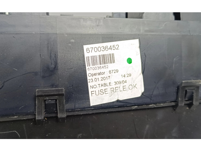 Блок предохранителей 670036452 Maserati Quattroporte